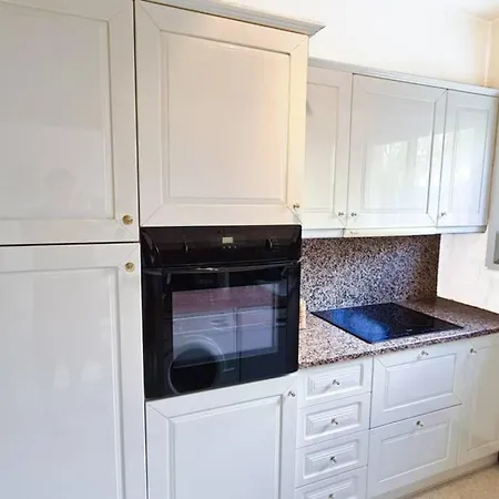 Casalionelantibes 70 Sqm With Garden And Parking Lägenhet