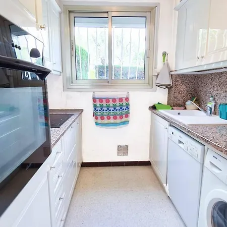 Casalionelantibes 70 Sqm With Garden And Parking Lägenhet *