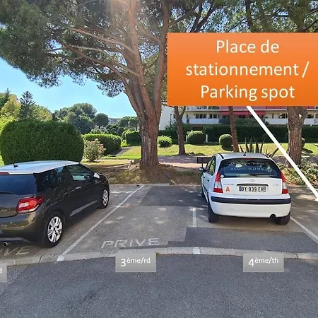 Casalionelantibes 70 Sqm With Garden And Parking Lägenhet